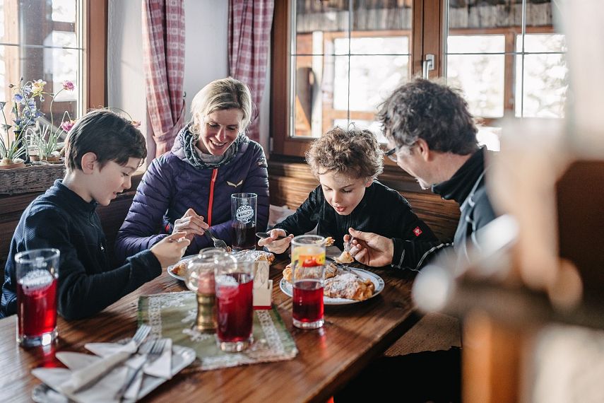 2022-skiing-winter-shooting-Hoch-Imst-web-©Rudi Wyhlidal_Imster Bergbahnen (105)